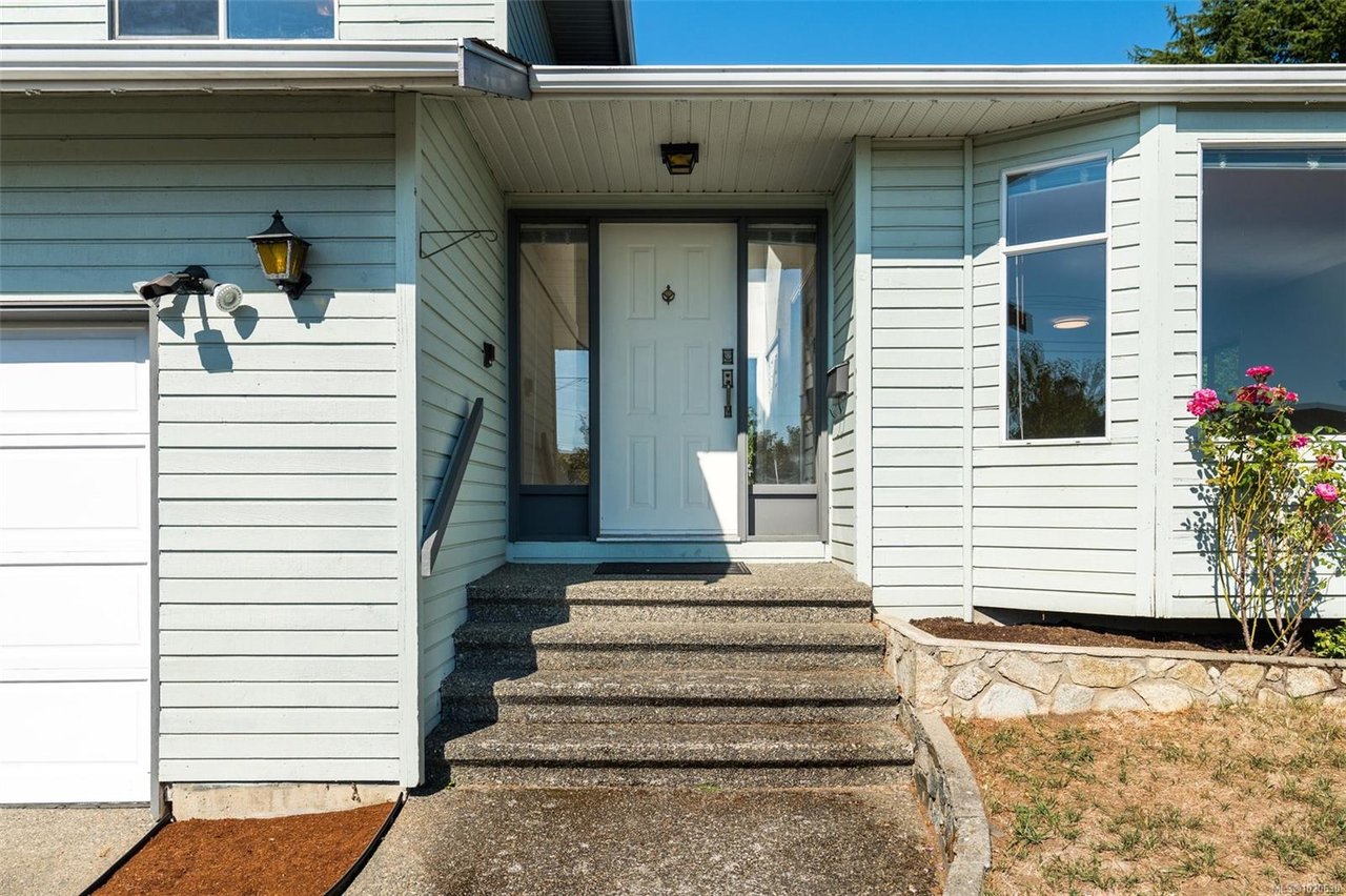 4243 Panorama Dr