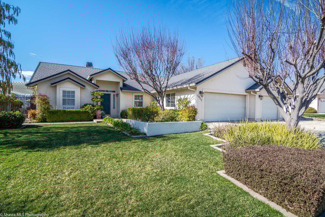 1042 RIVER RIDGE DR