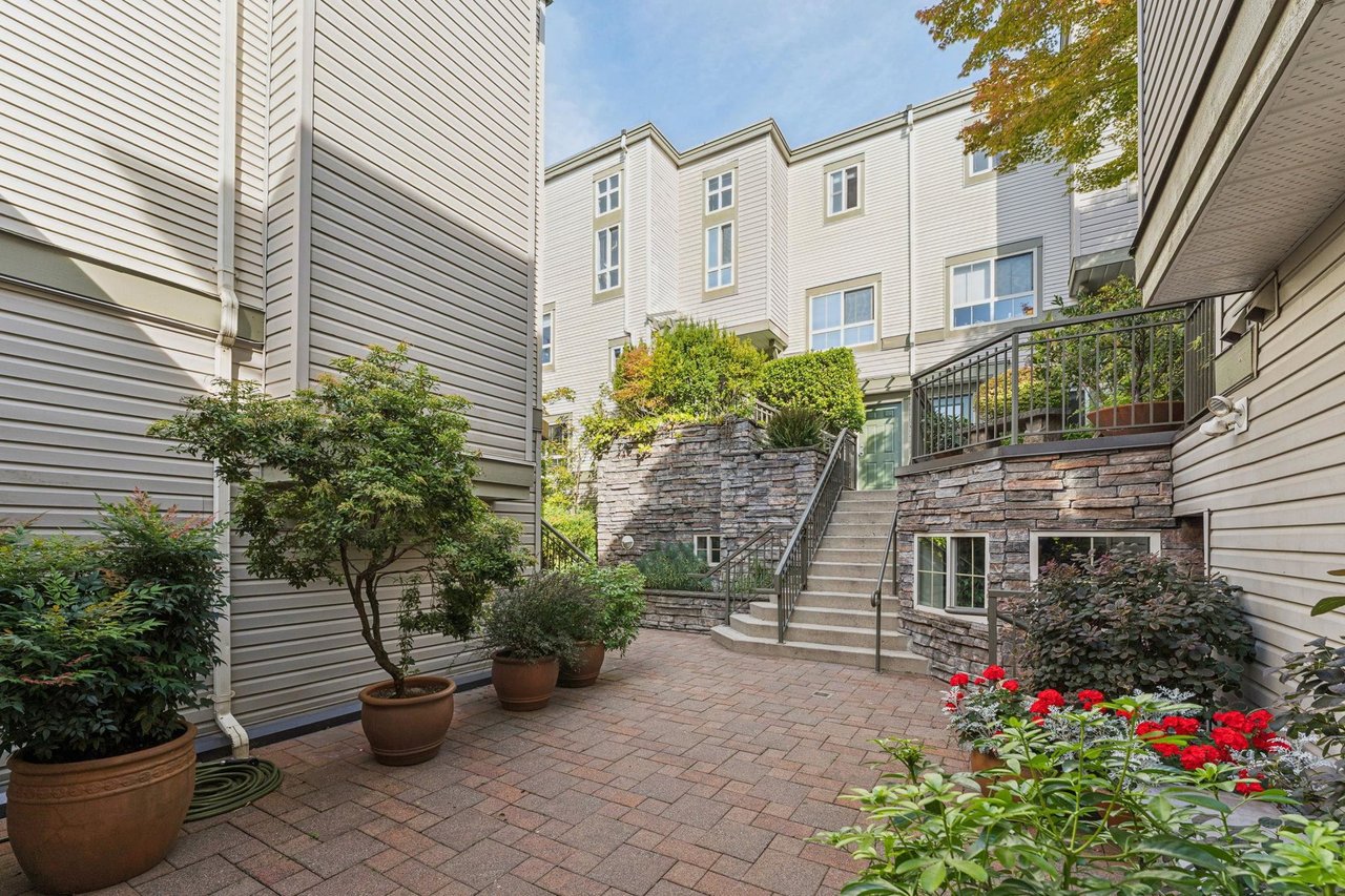 11-2375 W Broadway