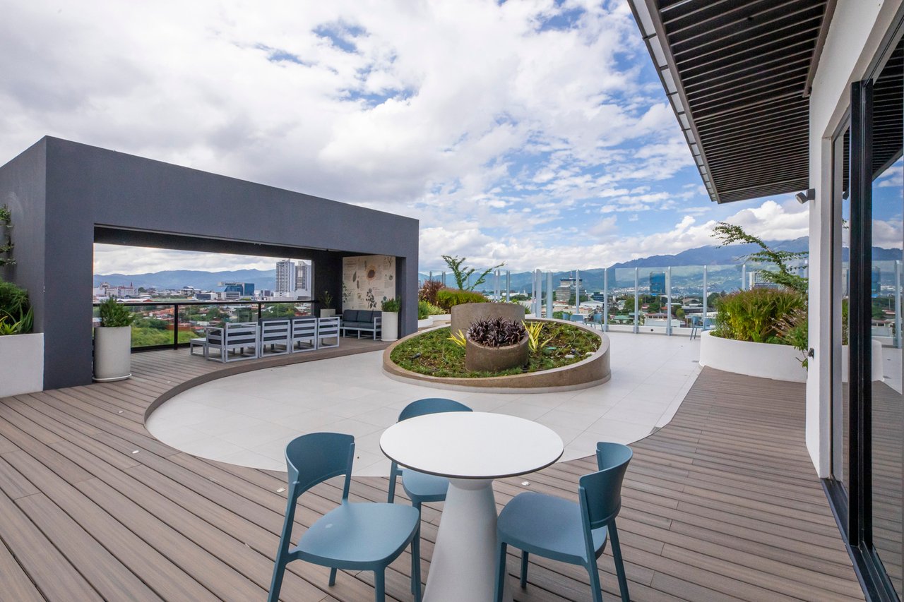 Corner Penthouse Nucleo Sabana, San Jose