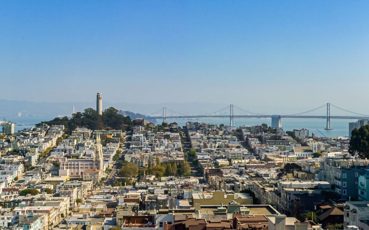  Prestigious Half Floor Apartment on Russian Hill