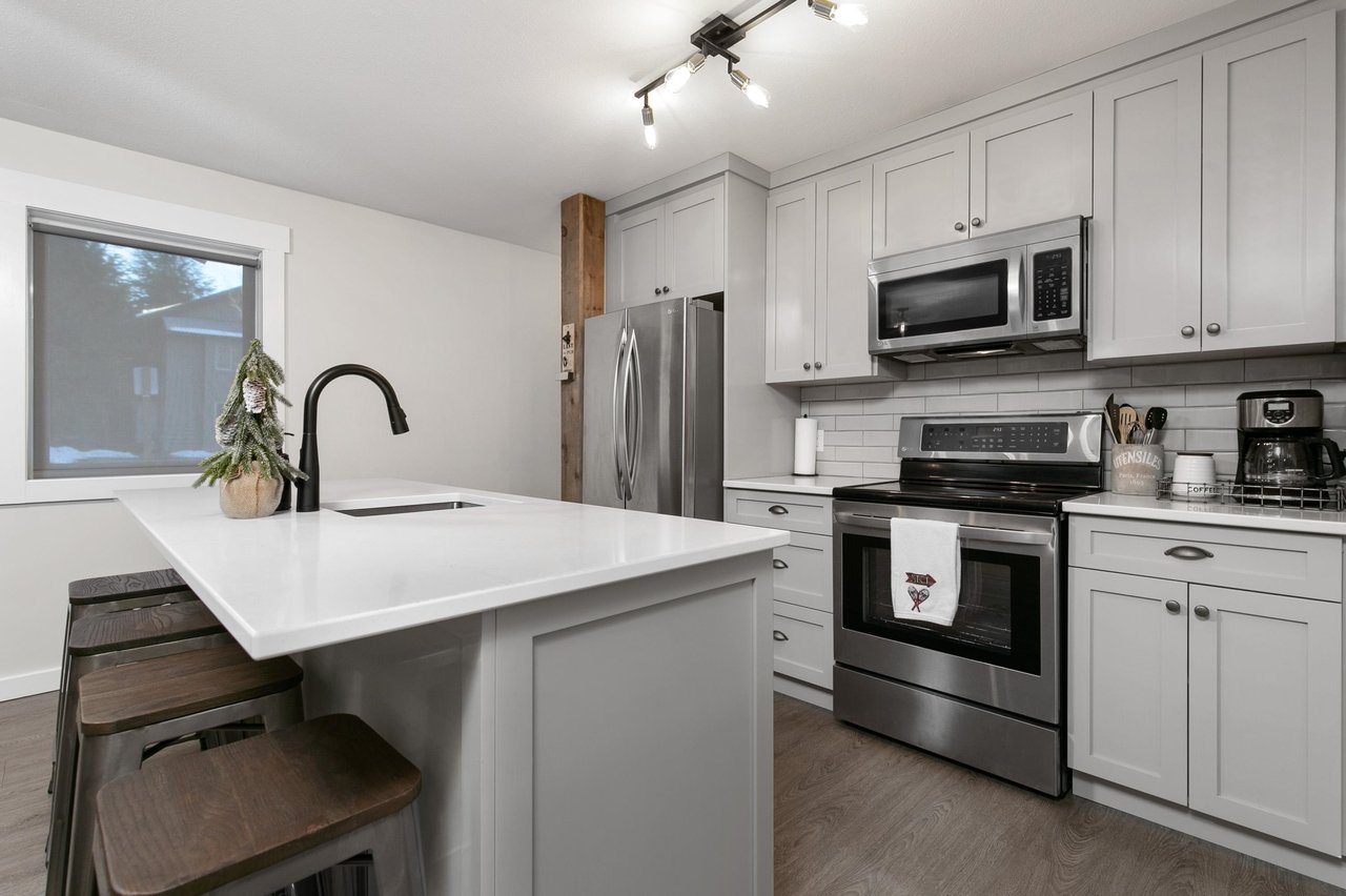 5A-2230 Eva Lake Rd