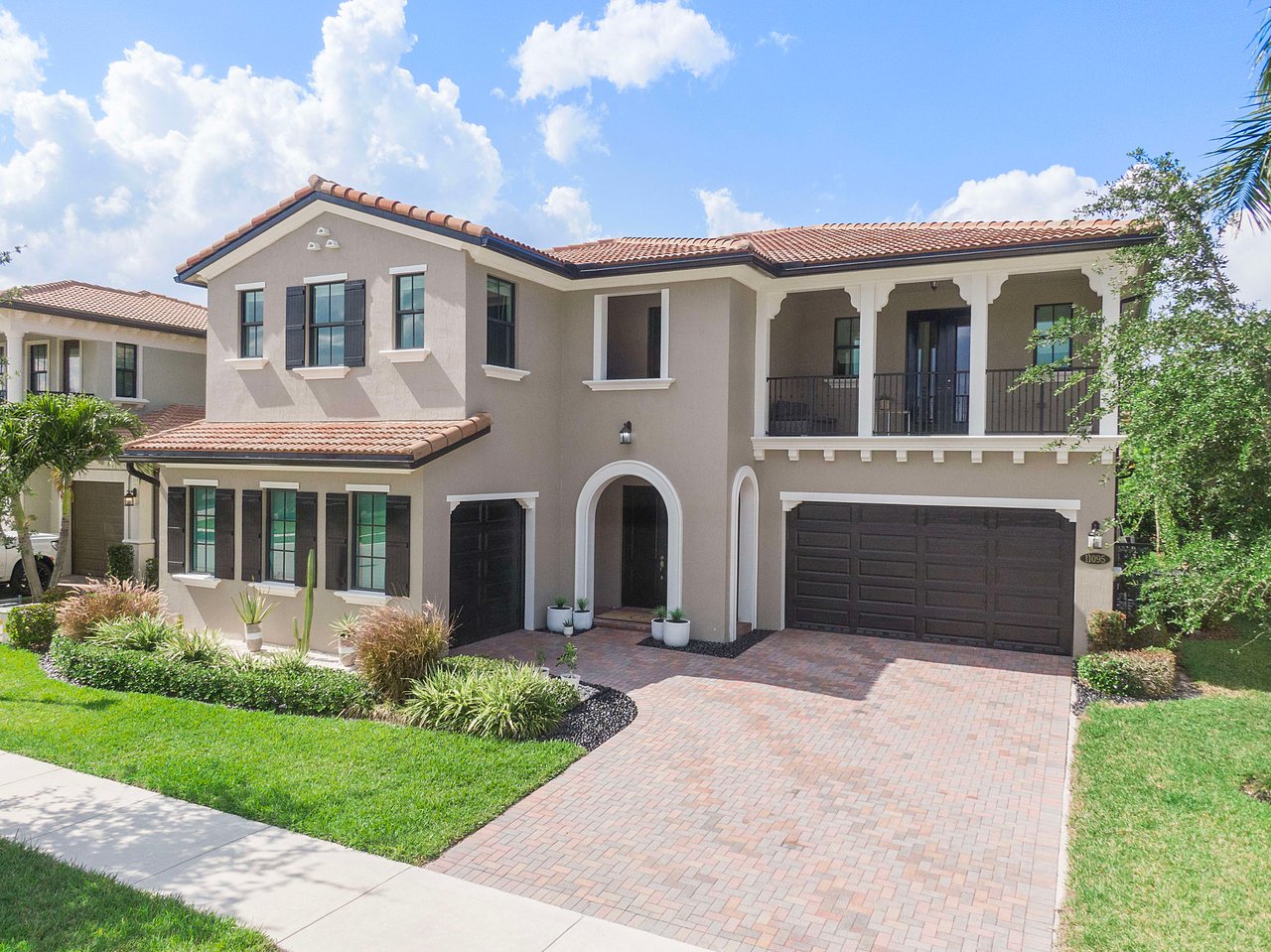 11095 Watercrest Cir