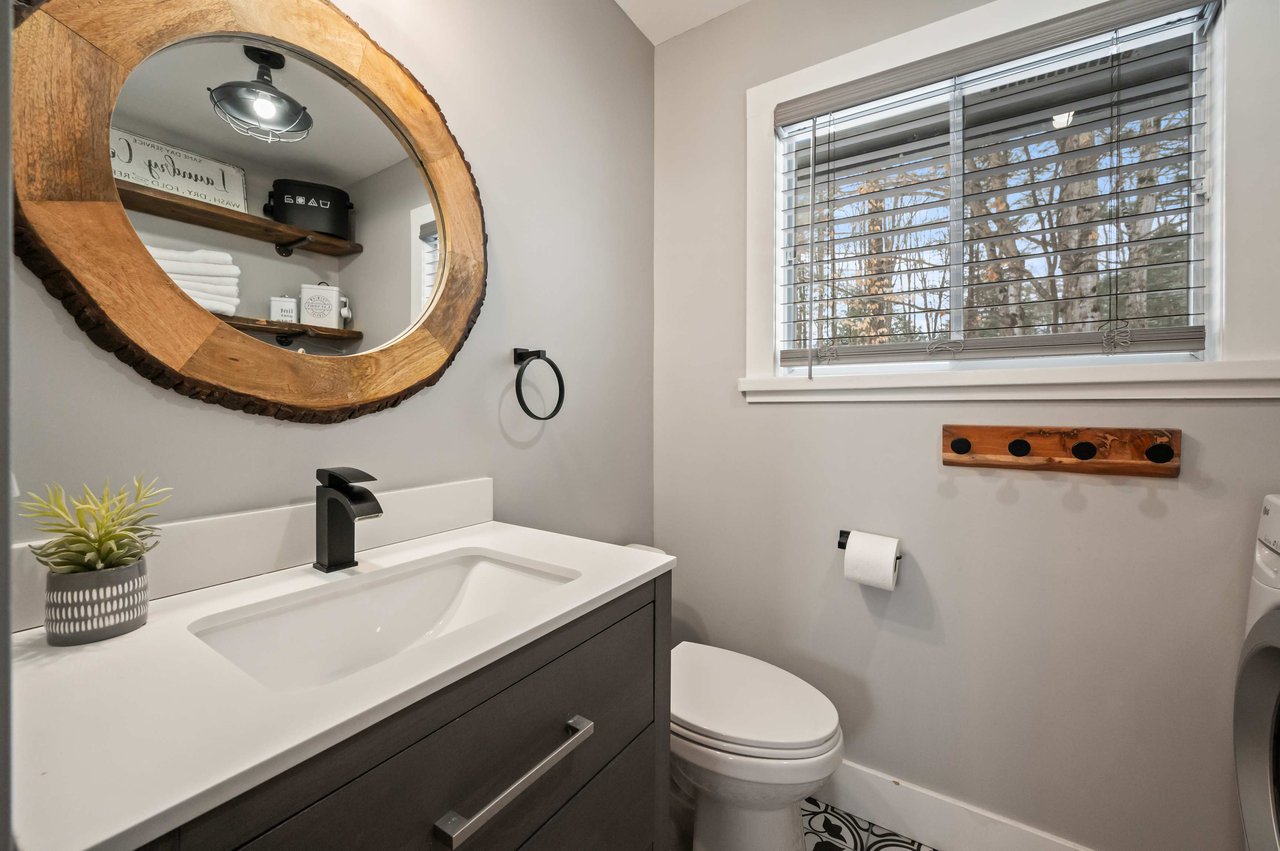 Cash Flow Lakeside Cottage