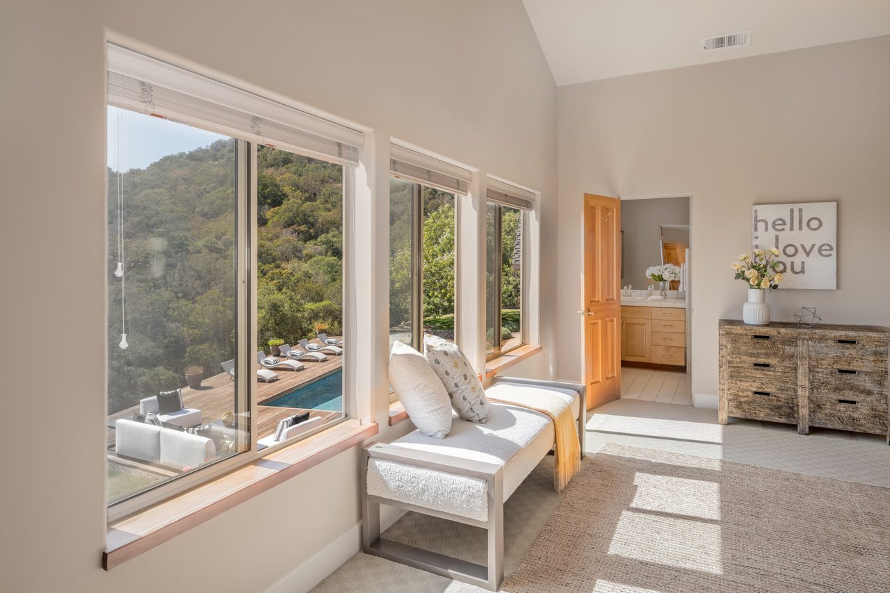 Quarry Hill Road, Sonoma