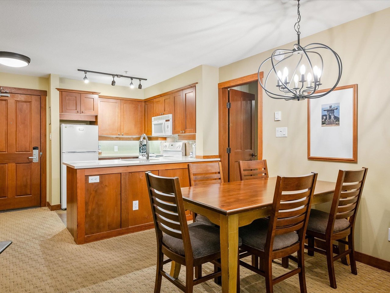 210 G3-4653 Blackcomb Wy