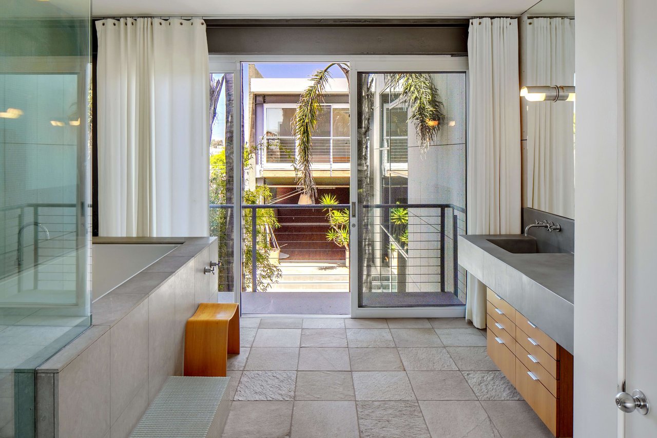 35 Sunset Ave