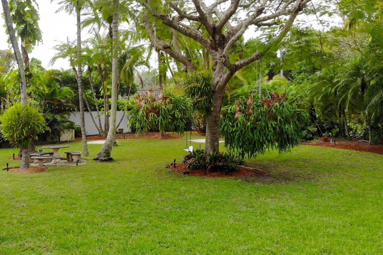 Buildable Lot on Quiet Court
