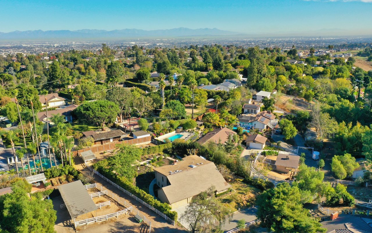 26800 Rolling Hills Road