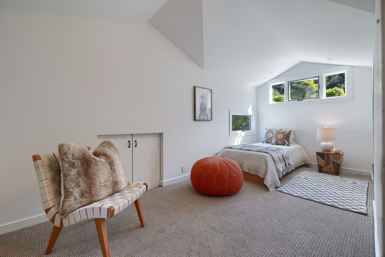 10 Ardmore Road, Larkspur