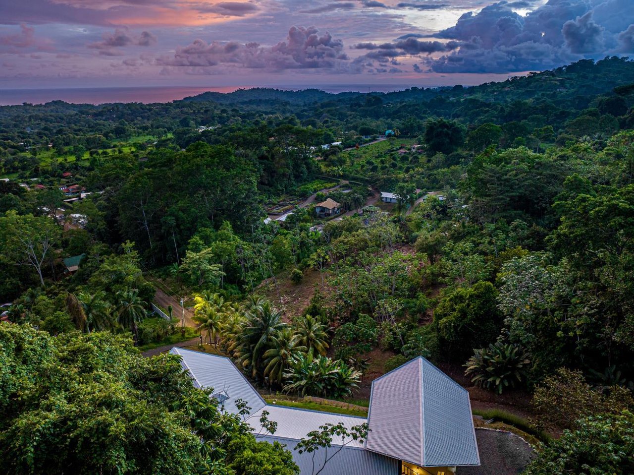 Beautiful Ocean View Casa Espiritu de la Jungla in Ojochal.  Excepting Bitcoin!