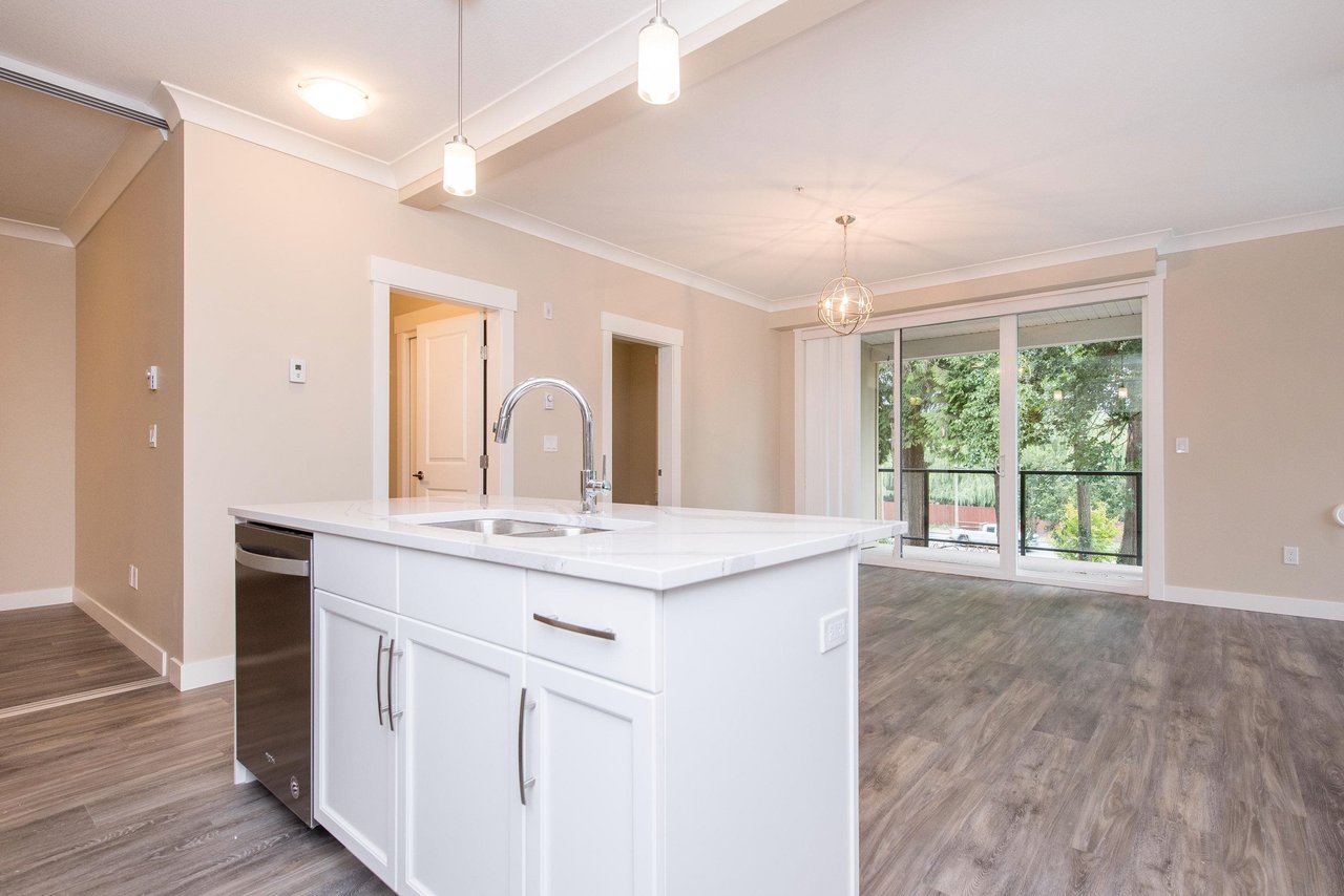 205-45761 Stevenson Rd