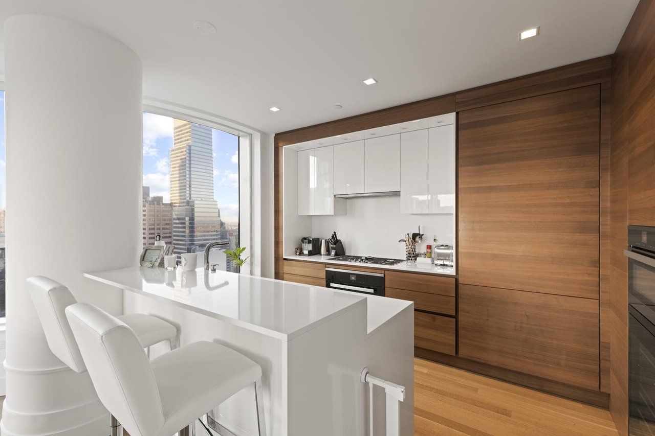 252 East 57th Street, Apt 48D