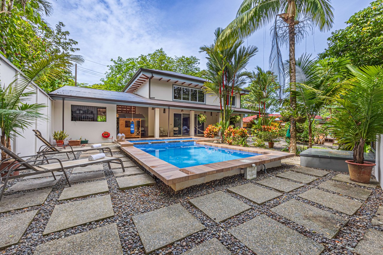 "Happy Daze" Home in Uvita 3 Bed, 3 bath & Pool