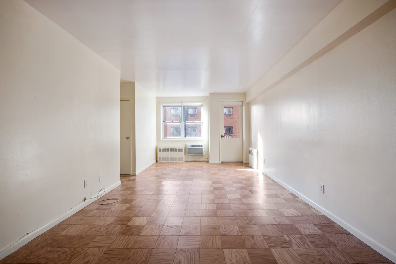 170 West 23rd Street, Unit 6Q