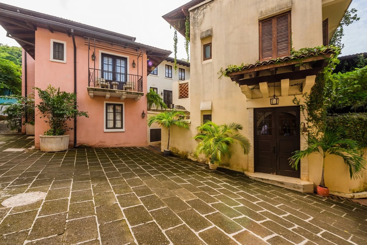 Four Balcony Turnkey Flat, Flamingo, Guanacaste