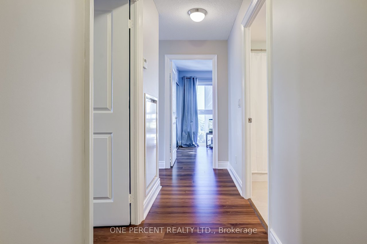 28 Ted Rogers Way 1109
