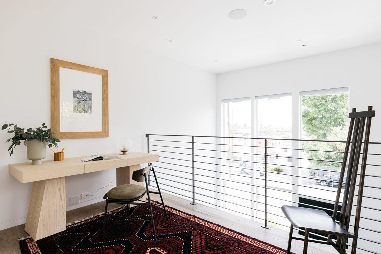 Architectural Stunner in Silver Lake