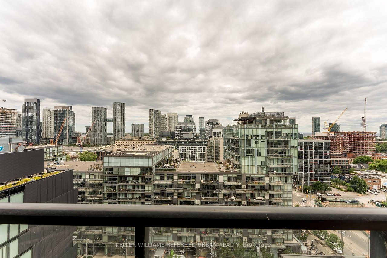 THOMPSON RESIDENCES 