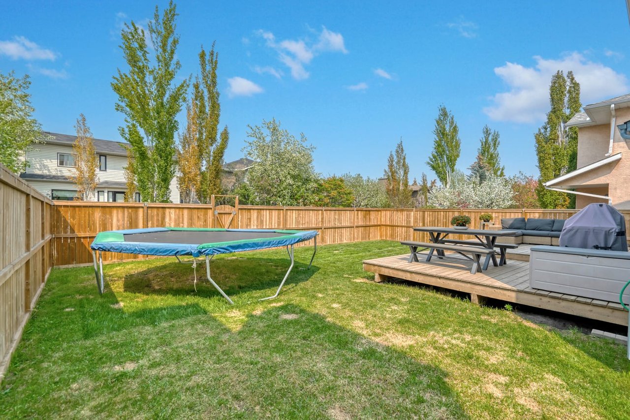 1264 Sunvista Way SE
