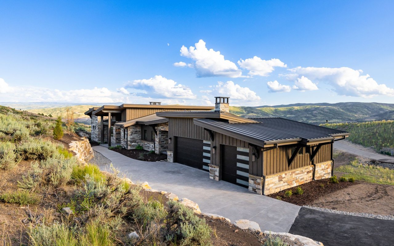9448 N Sleeping Rock Cir