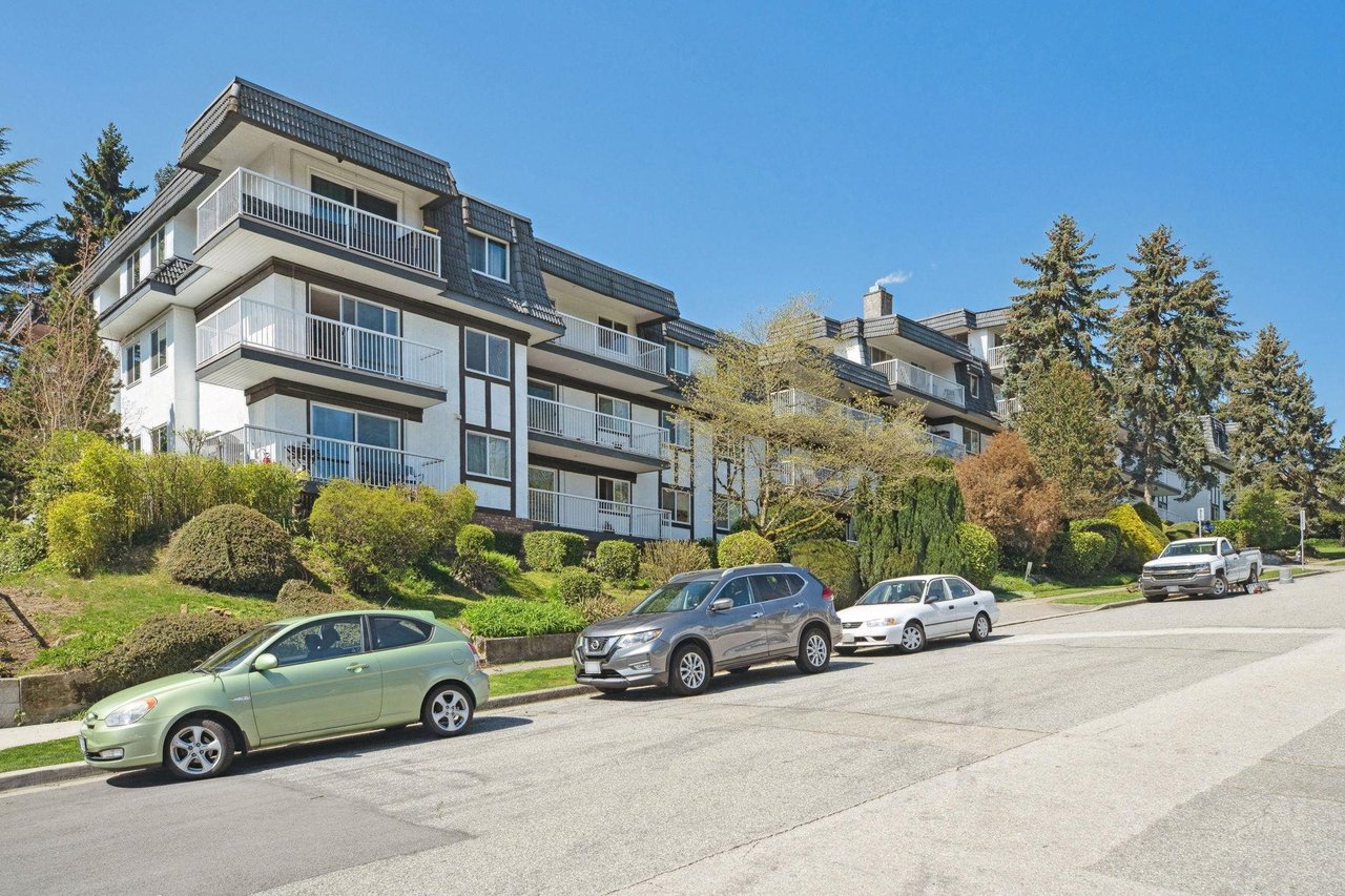 205-371 Ellesmere Avenue, Burnaby