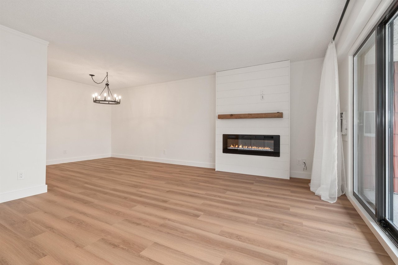 307-9080 Mary St