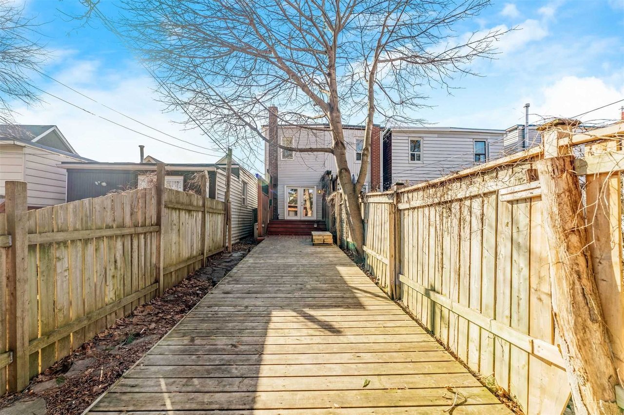 441 Woodfield Rd