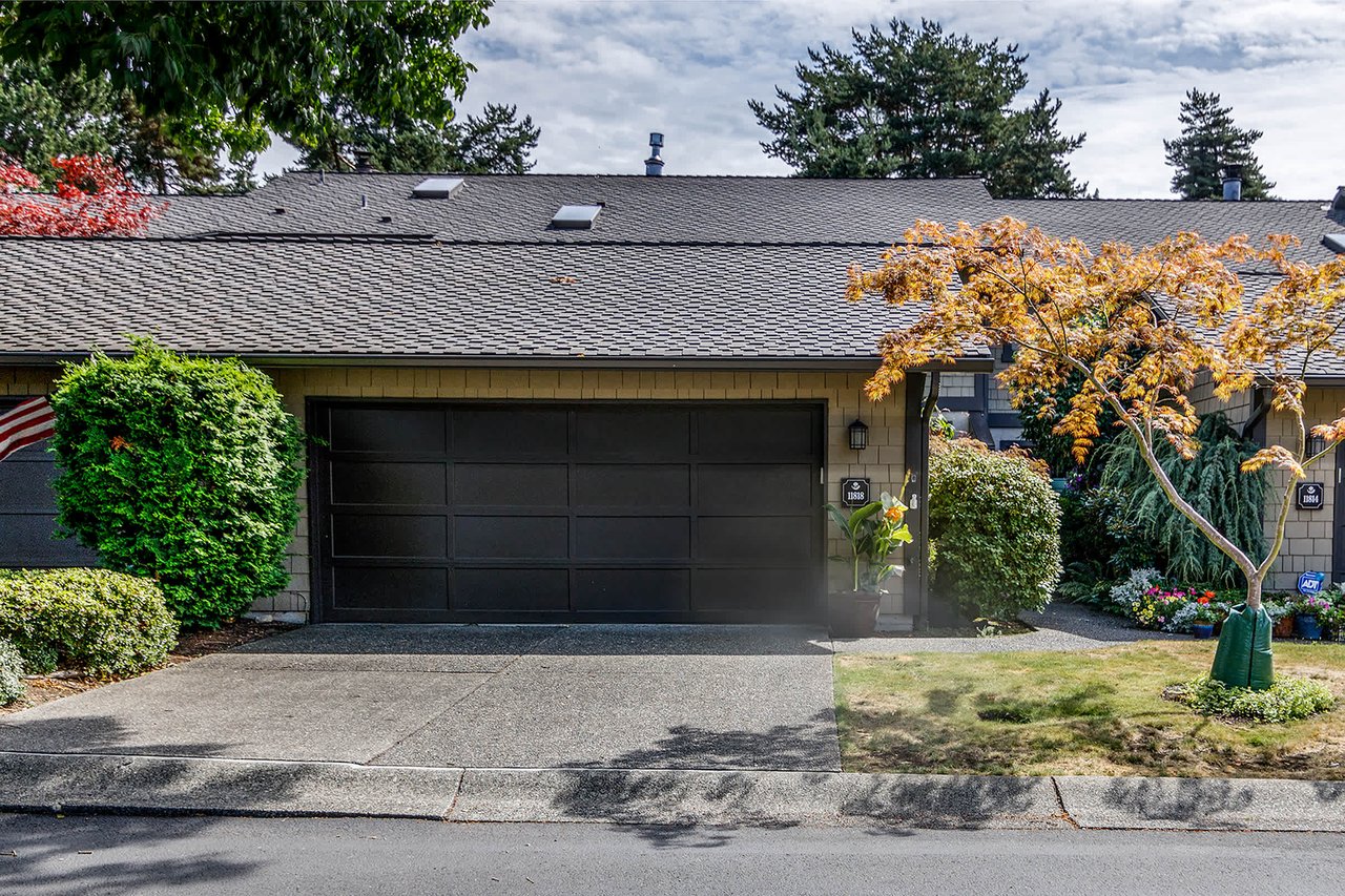 Stylish Townhome Oasis in Stendall Place