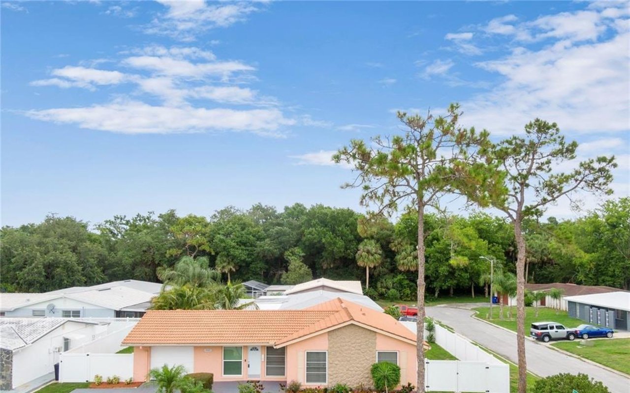 4880 Shell Stream Blvd