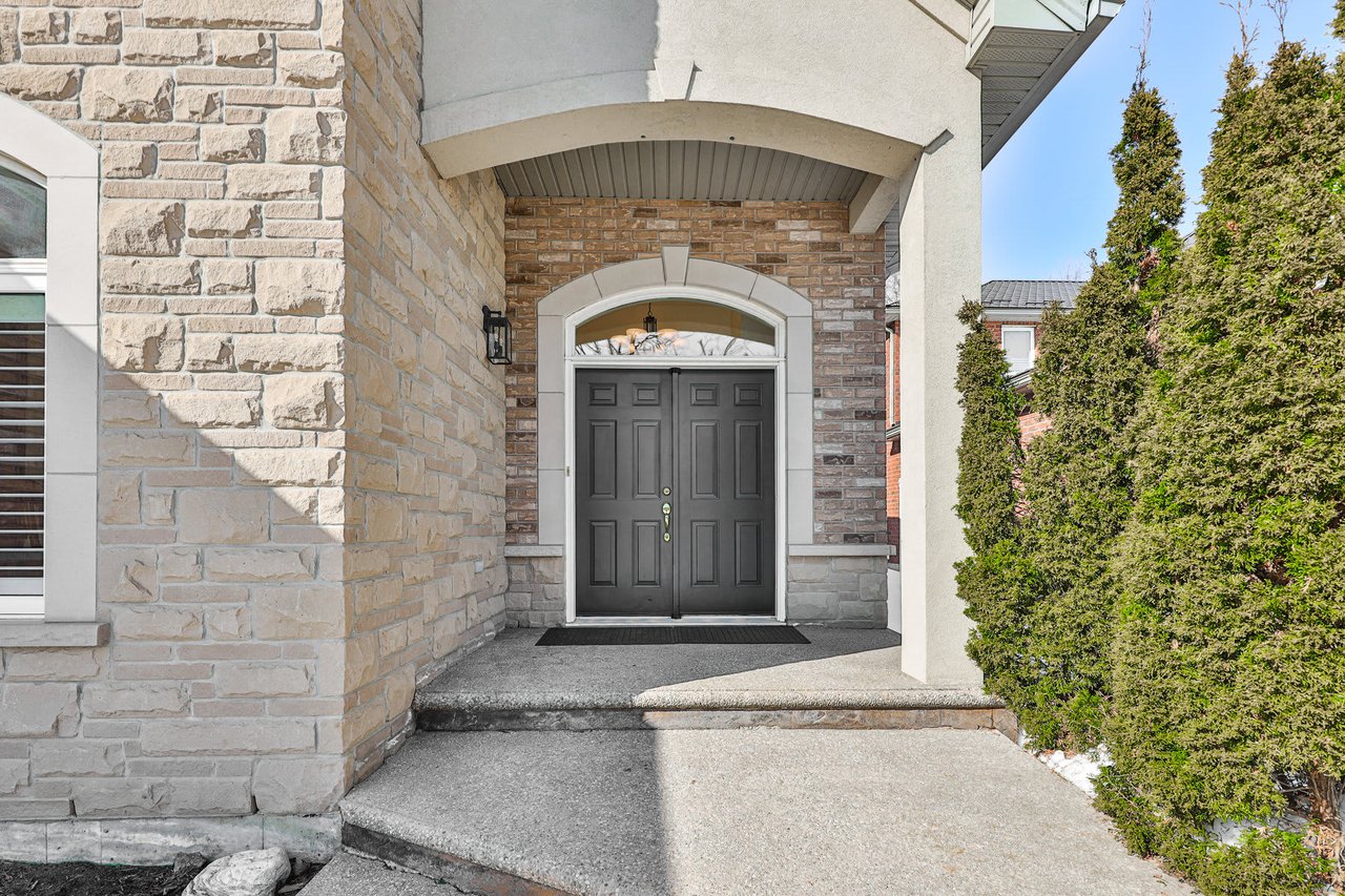 20 Wesleyan Court, Ancaster