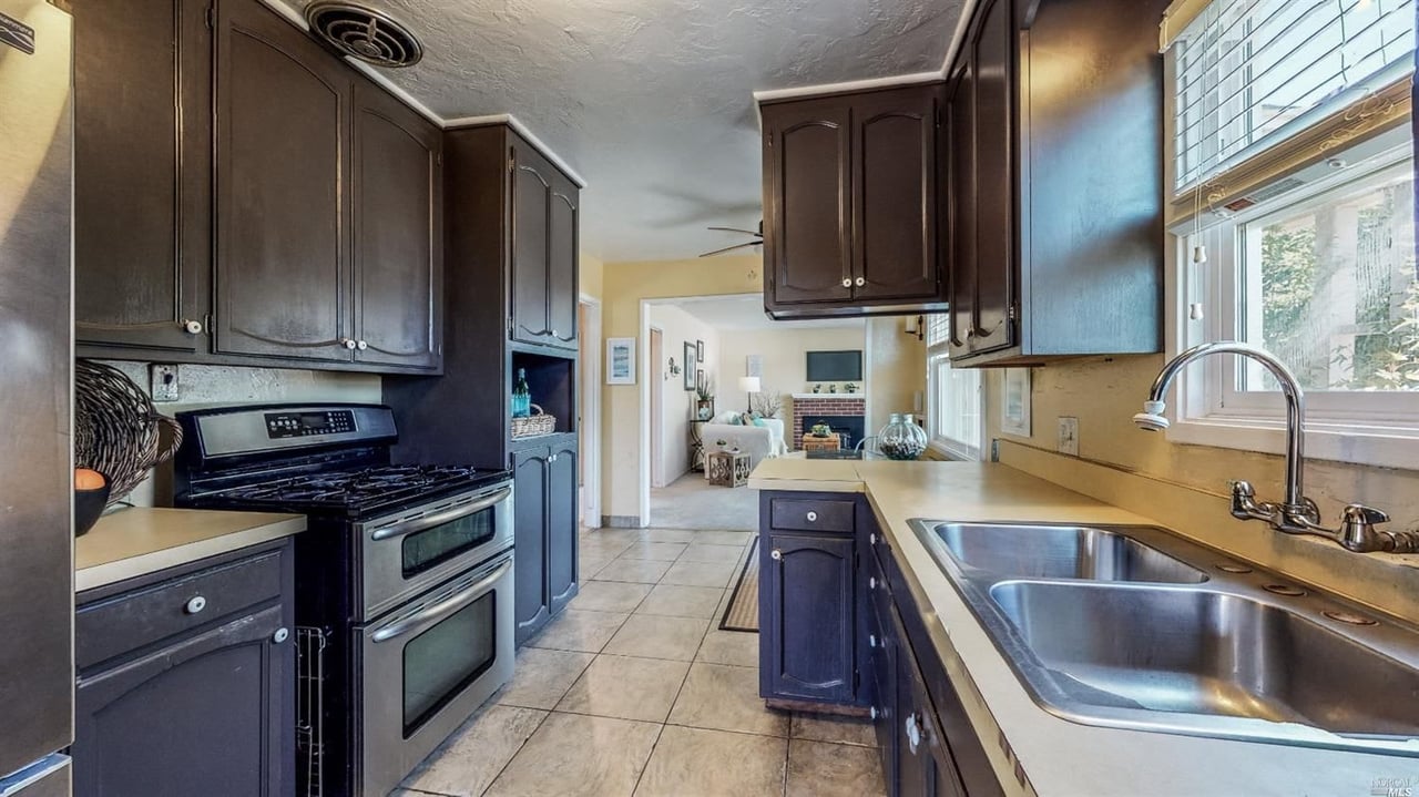 5 San Carlos Dr