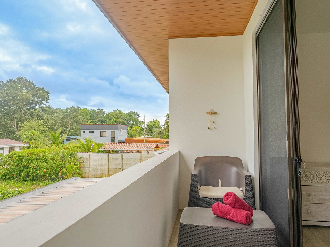 A 3-bedroom home – literally bordering Marino Ballena National Park – but mere steps away from cafes, restaurants, and amenities of the tourist mecca Uvita!