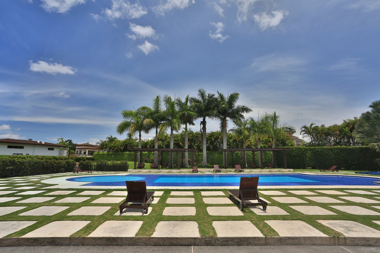 Grand Golf Course Estate, Curridabat, San Jose