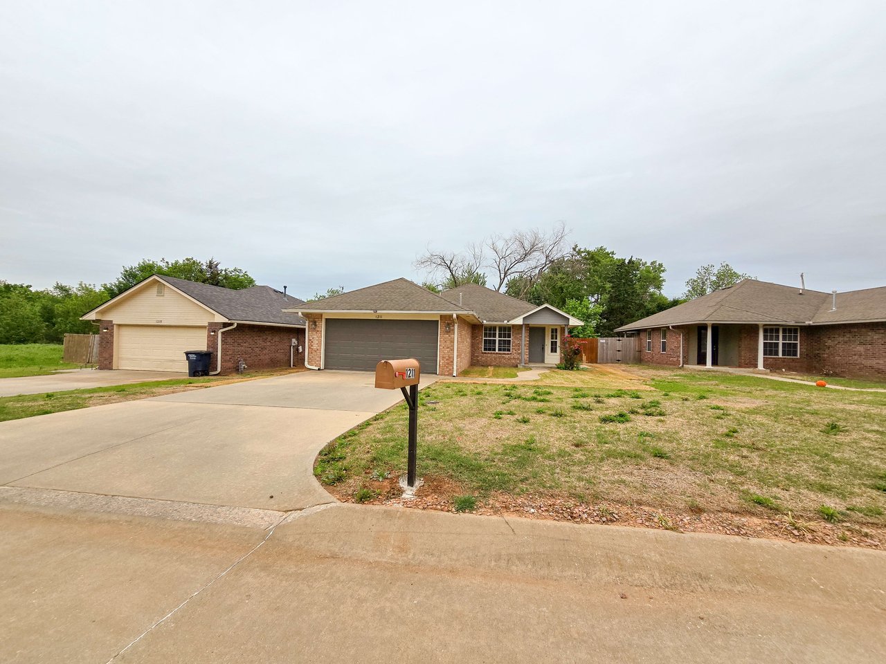 1211 Orchard Dr