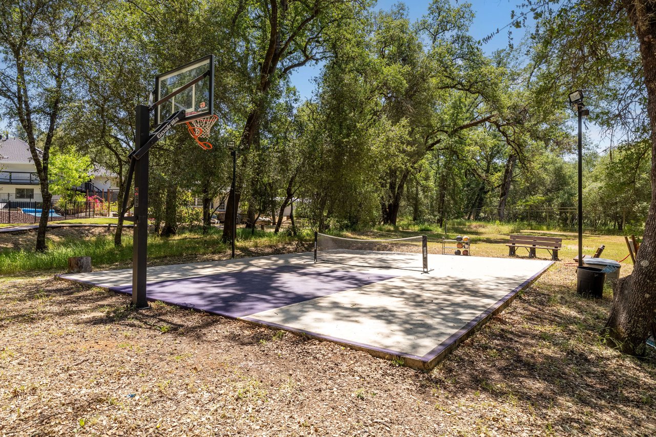 2880 Carlson Drive