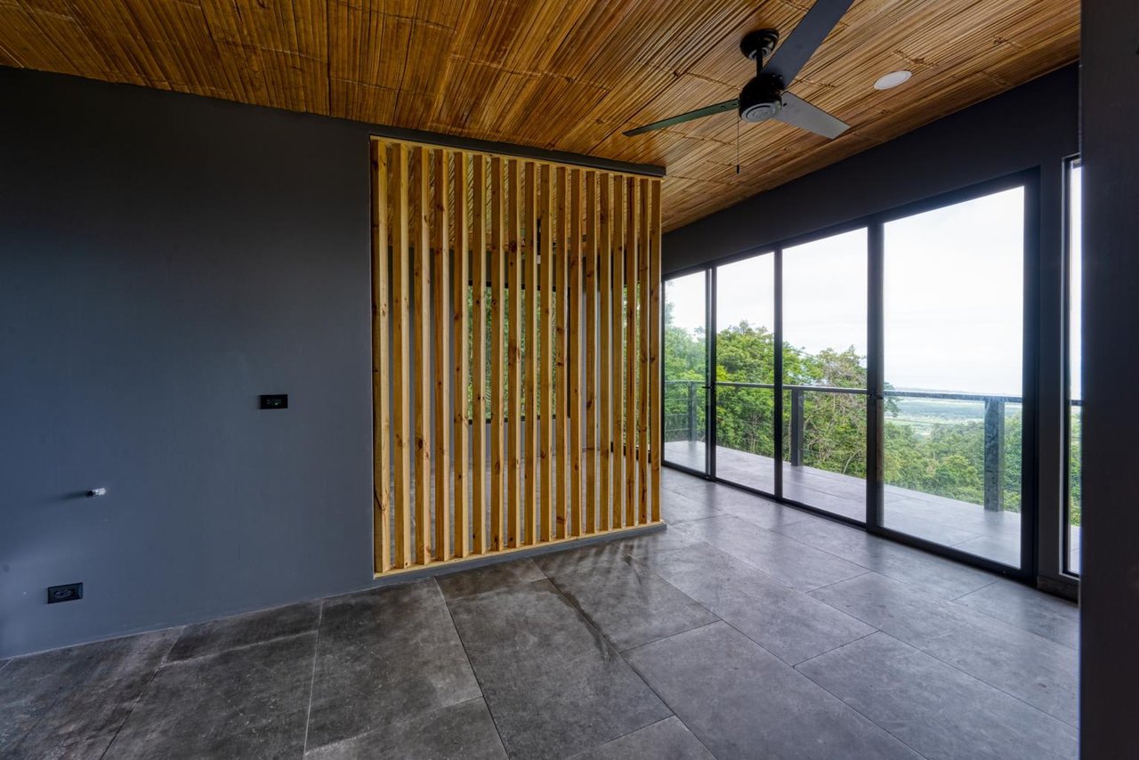 3 Bedroom Ocean View Estate