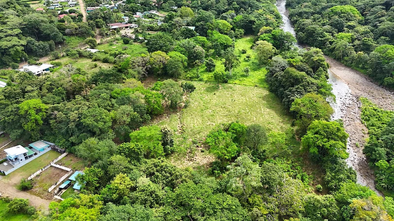 BEST DEVELOPMENT LAND DEAL IN UVITA – 10.67 Acres