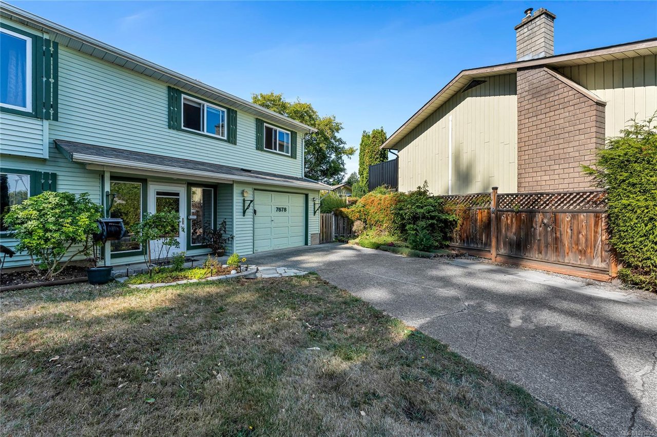 7678 Grieve Cres