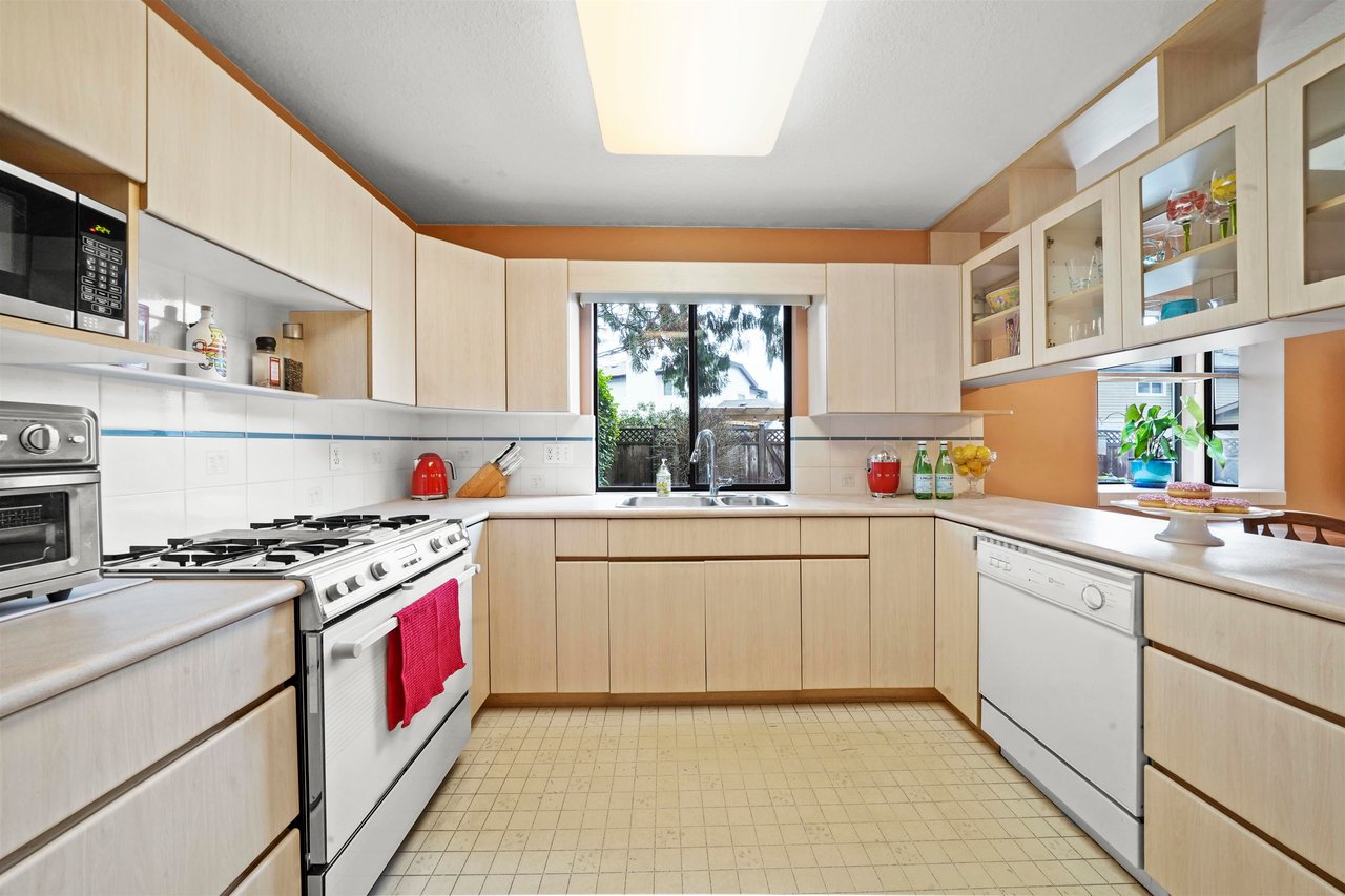 1106 Lombardy Dr