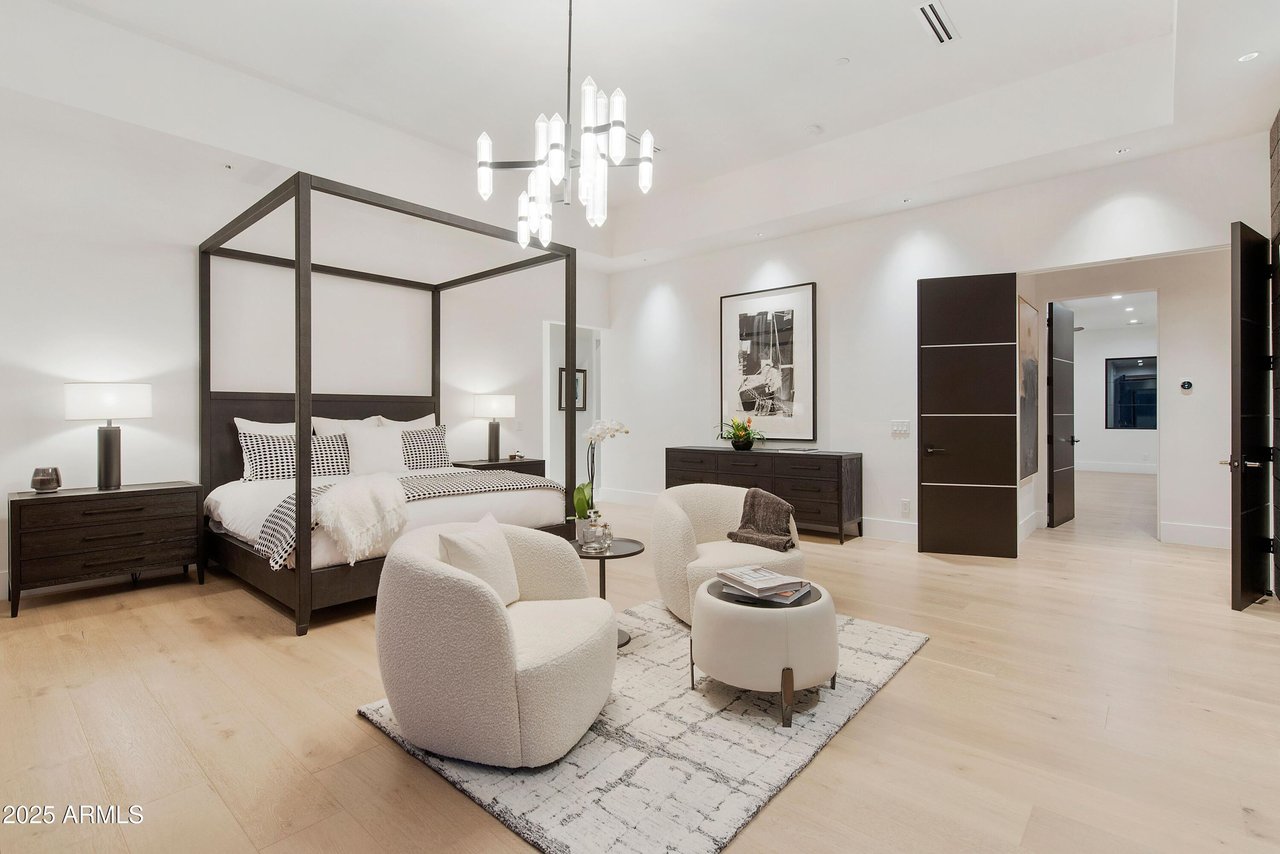 4117 E Keim Dr