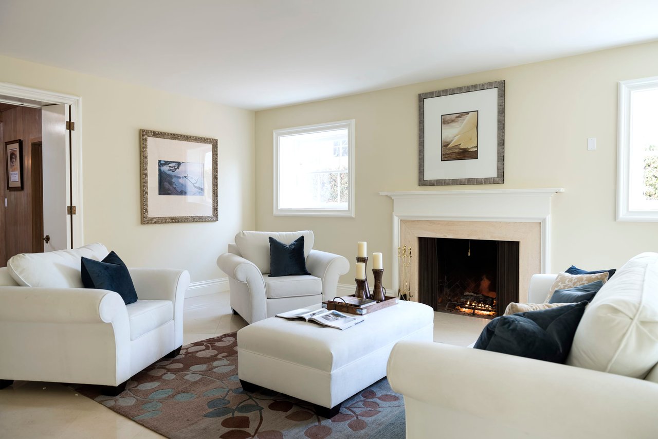 627 N Sierra Dr