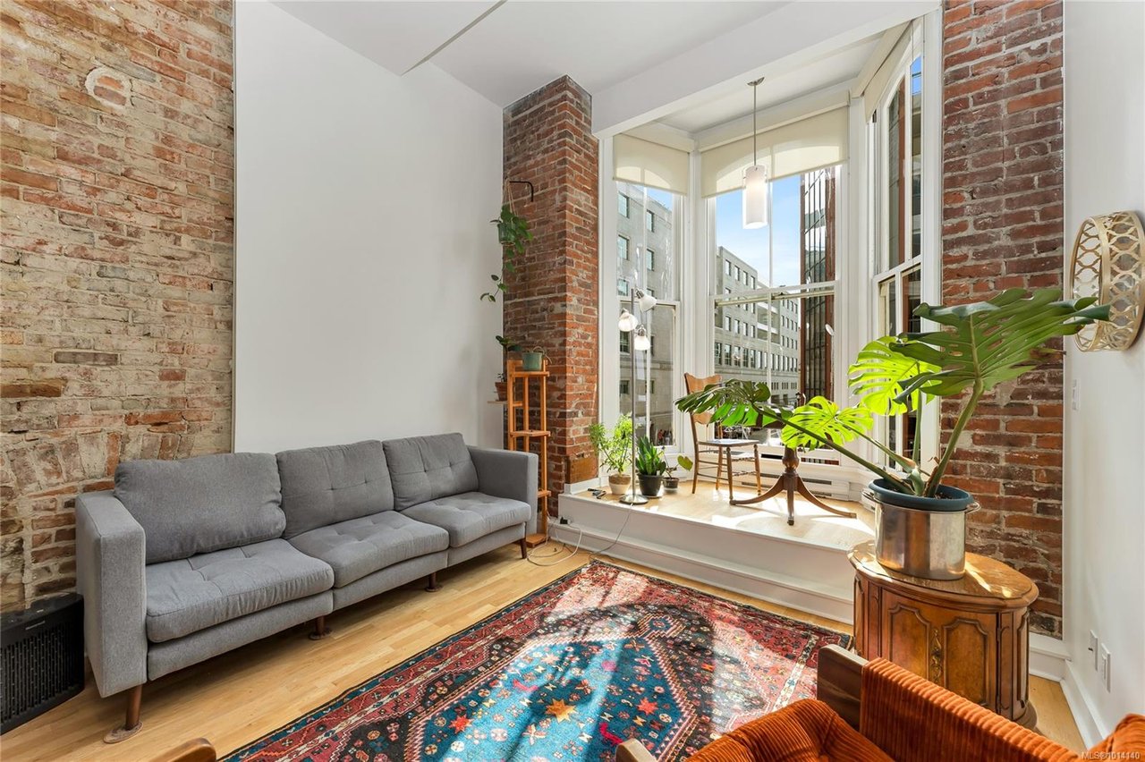 203-562 Yates St, Victoria