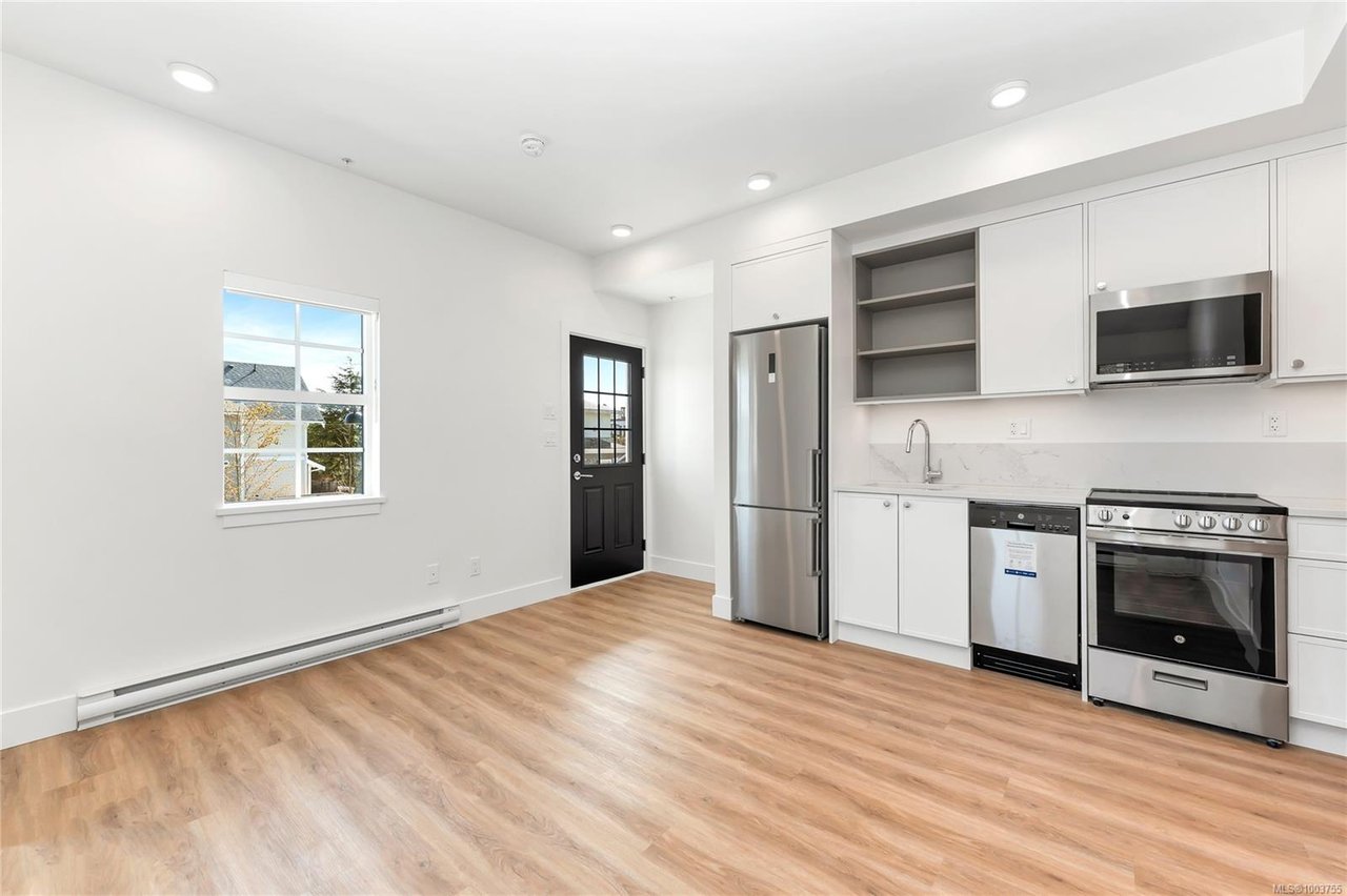 203 C-1224 Richardson St, Victoria