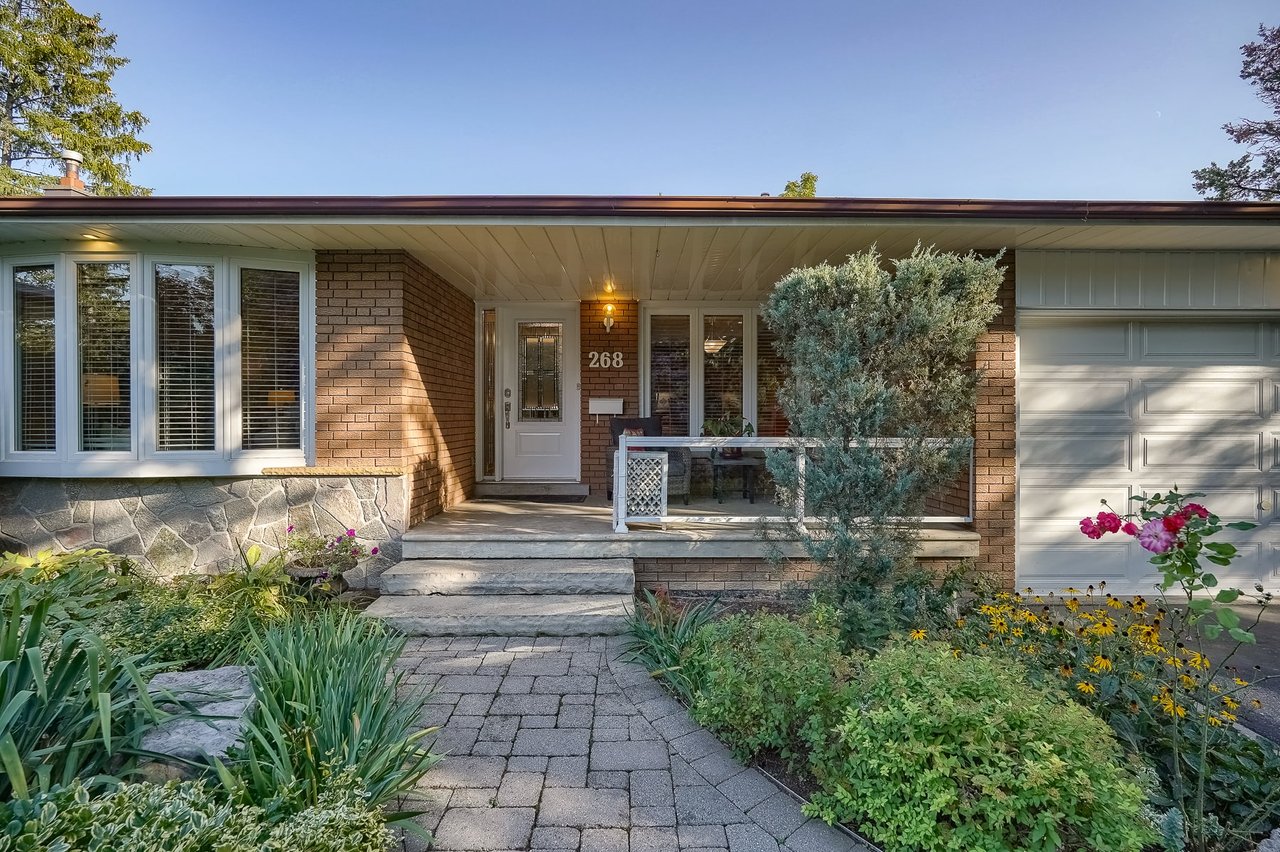 268 Mineola Rd E