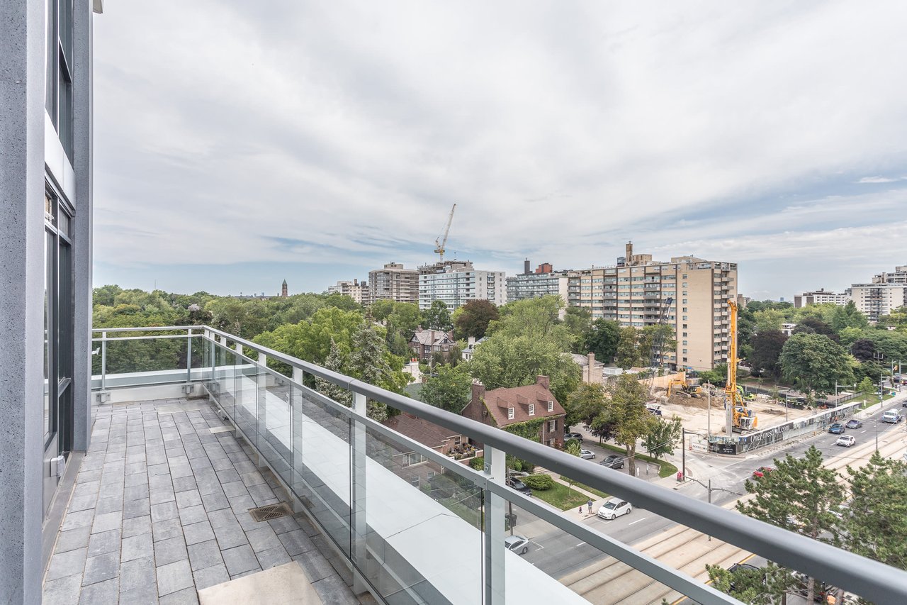 SOUTH HILL TERRACE SUITE