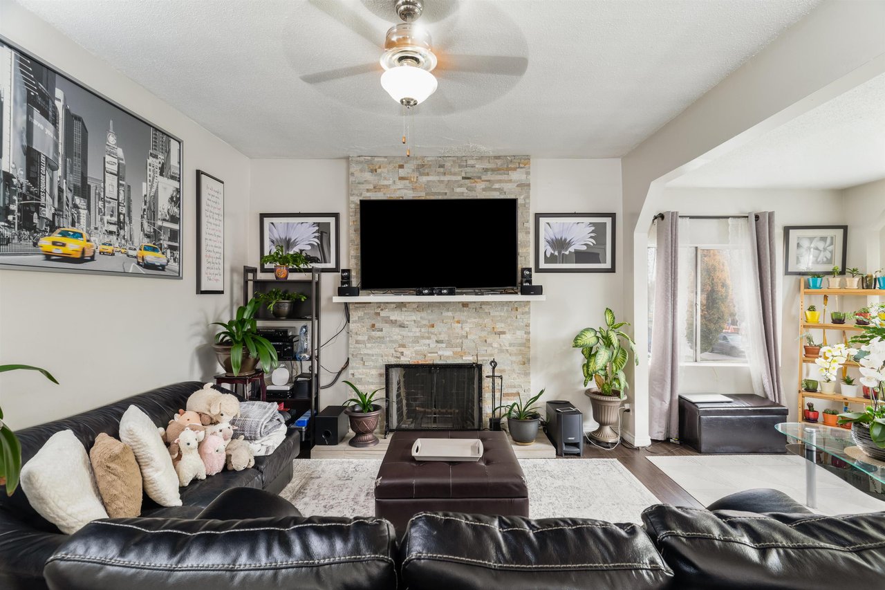 467 SE Marine Dr