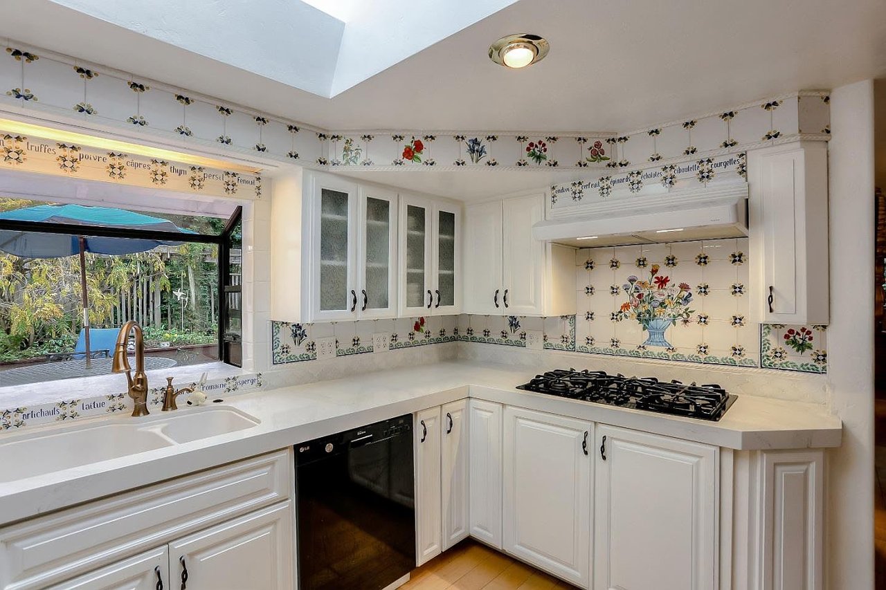 10 Upper Cir