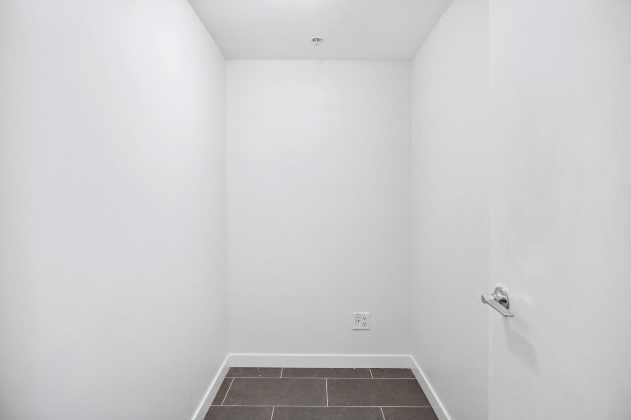 2307-688 Abbott Street, Vancouver