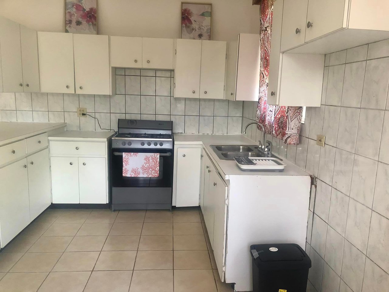 945 Parham Town 2 Bedroom Apartment